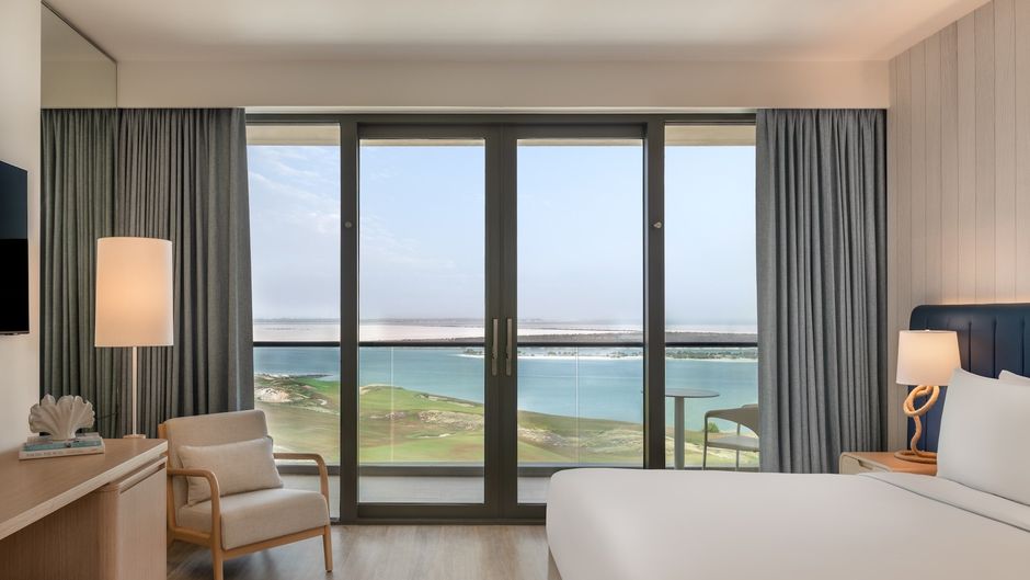 Crowne Plaza Abu Dhabi-Yas Island Suite