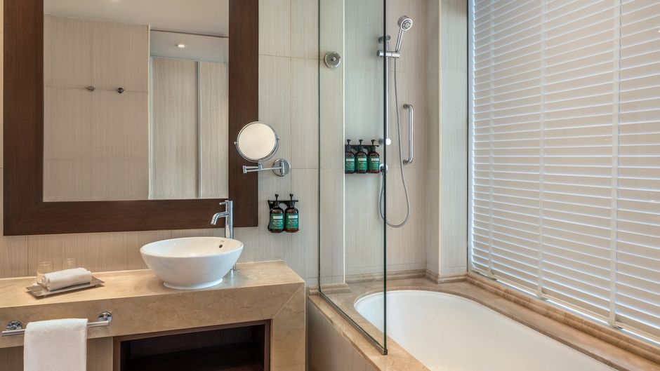 Crowne Plaza Abu Dhabi-Yas Island Room