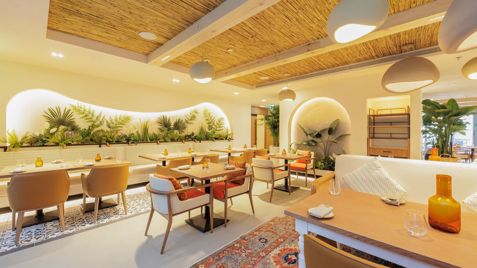 Holiday Inn Dubai Village Circl Restaurant