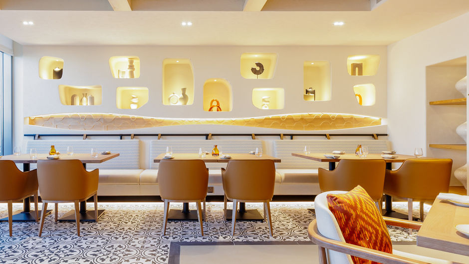 Holiday Inn Dubai Village Circl Restaurant