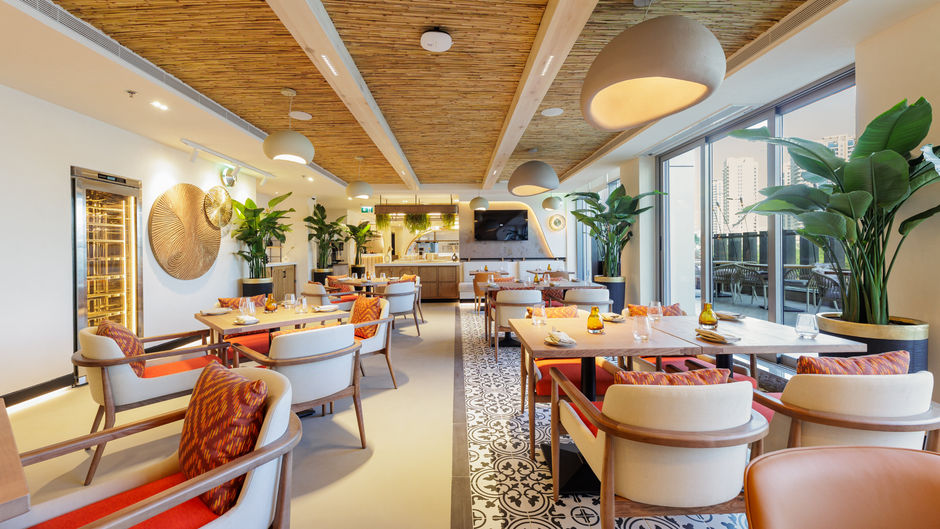 Holiday Inn Dubai Village Circl Restaurant