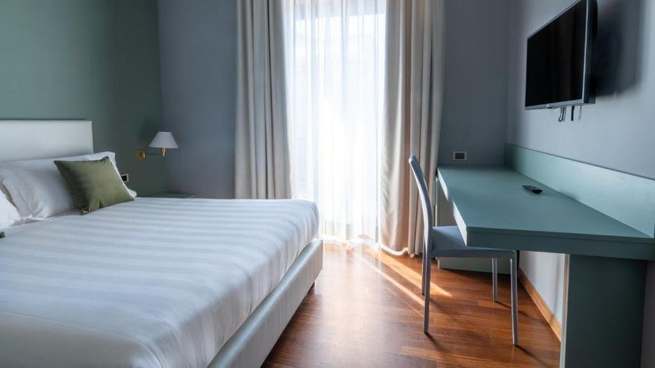 Hotel Enzo Room