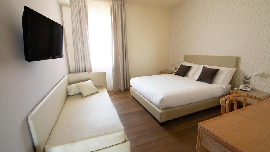 Hotel Enzo Room