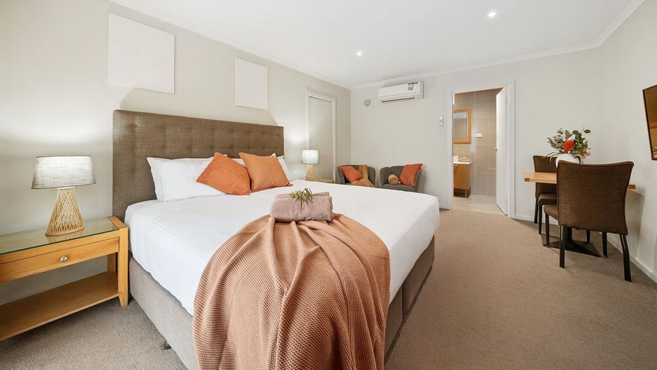 New Crossing Place Motel Room