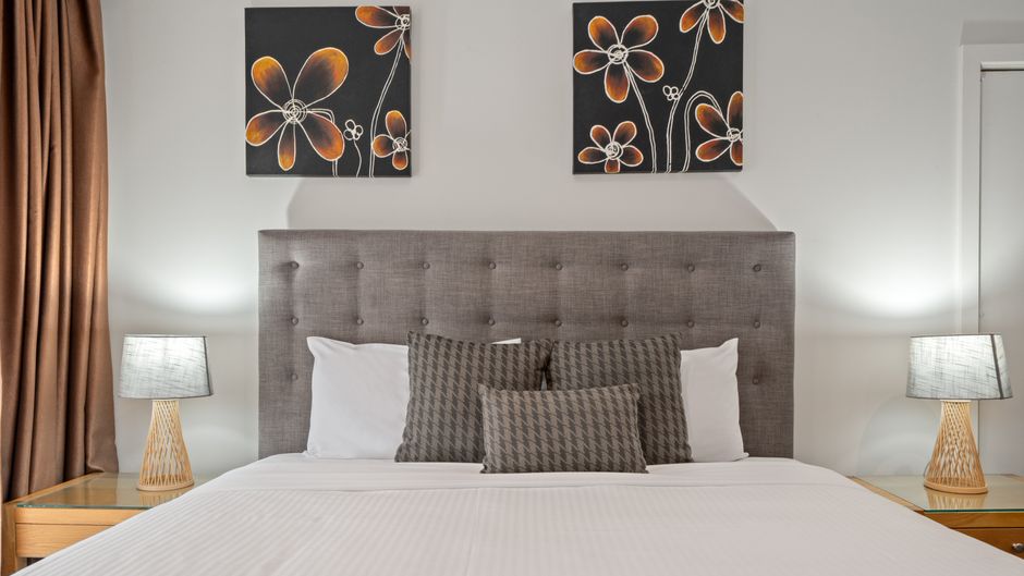 New Crossing Place Motel Room
