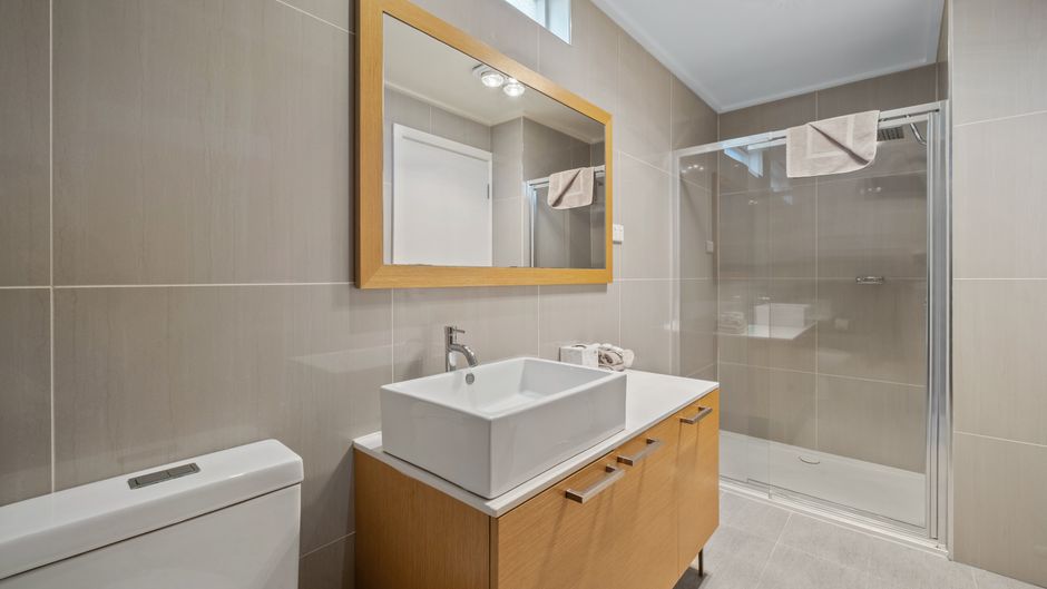 New Crossing Place Motel Room
