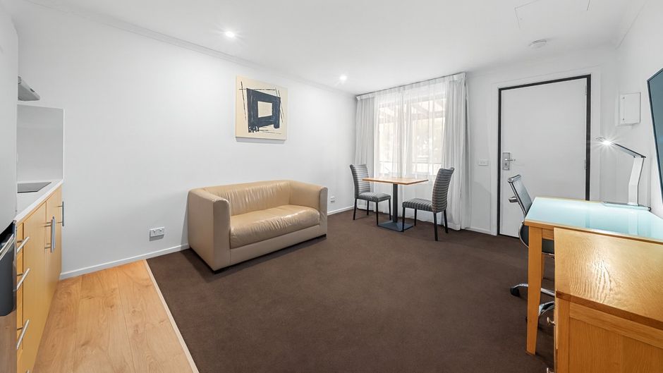New Crossing Place Motel Room