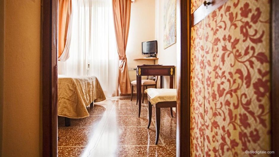 Albergo La Pace Room