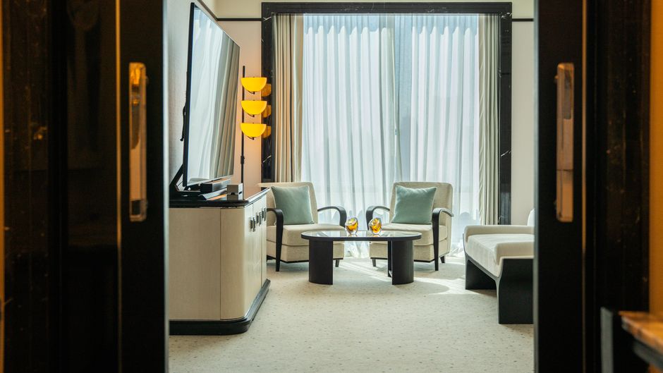 Waldorf Astoria Doha West Bay Room