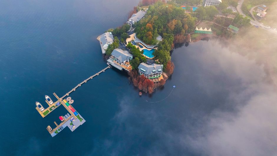 Hampton CKG Changshou Lake Exterior