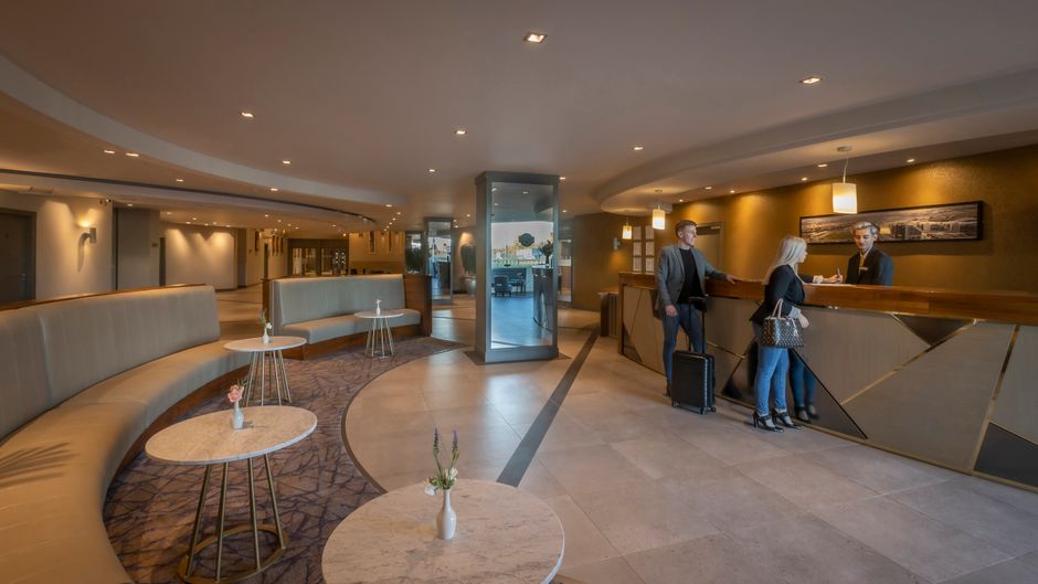 Maldron Hotel Tallaght Lobby