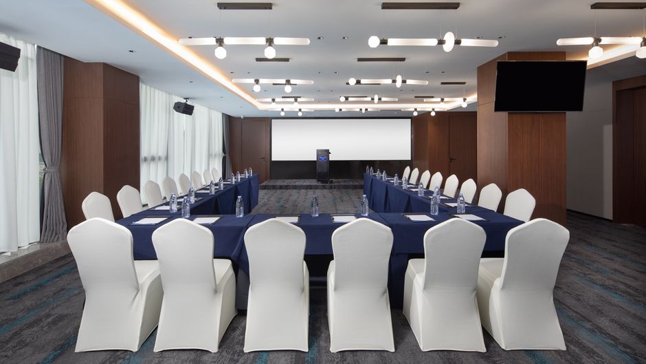Hampton Hilton Yongcheng Meeting