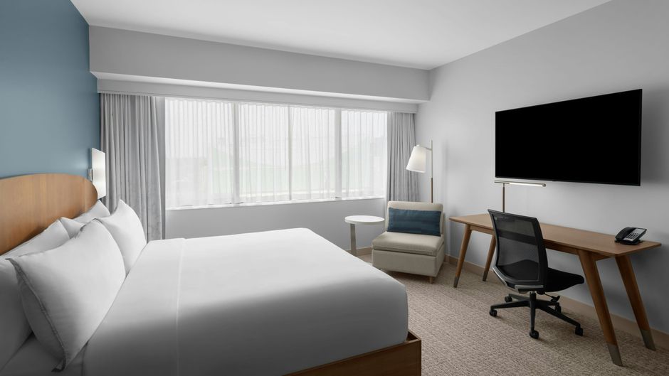 Element Calgary Downtown Room