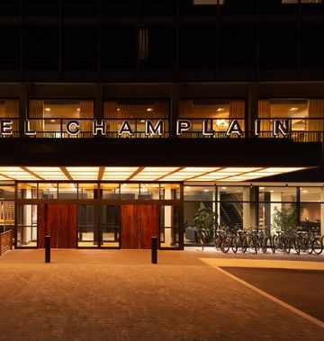 Hotel Champlain, Curio Collection