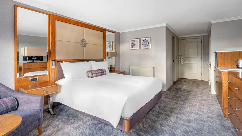 Darroch Learg Hotel Room