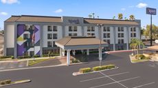 Spark by Hilton Bakersfield Central