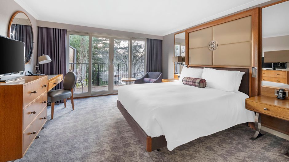 Darroch Learg Hotel Room