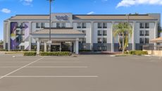 Spark by Hilton Bakersfield Central