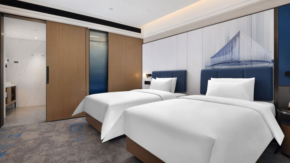 Hampton Inn XIY South Gate City Wall Room