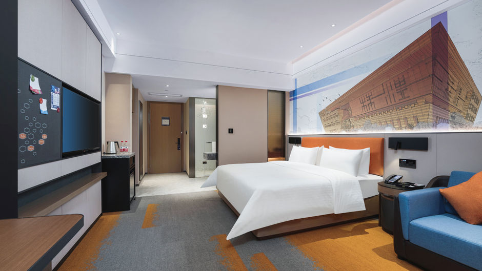 Hampton by Hilton Hebi Railway Station Room