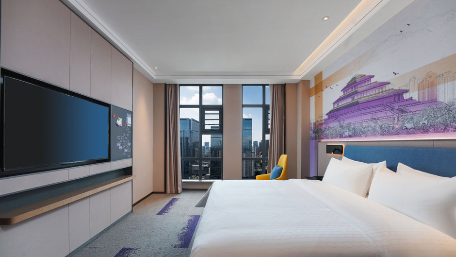 Hampton by Hilton Hebi Railway Station Room