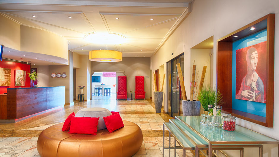 Leonardo Hotel Karlsruhe Lobby