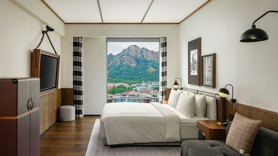 Flow And Co Qingdao Autograph Room