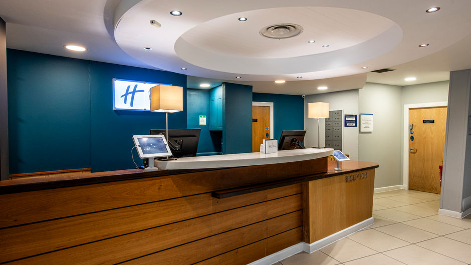 Holiday Inn Express City Ctr Riverside Exterior