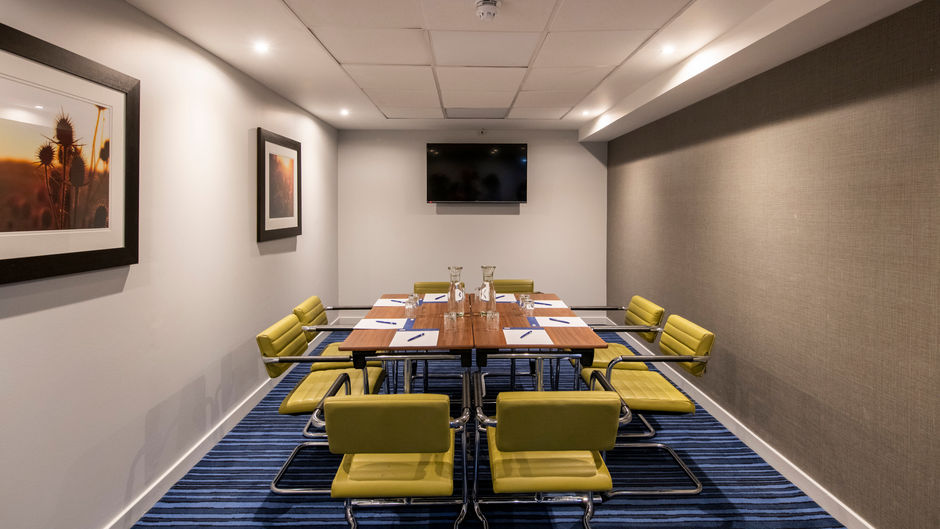 Holiday Inn Express Edinburgh Airport Meeting
