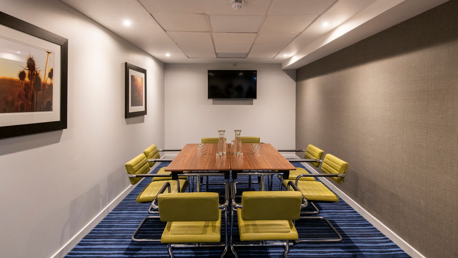 Holiday Inn Express Edinburgh Airport Meeting