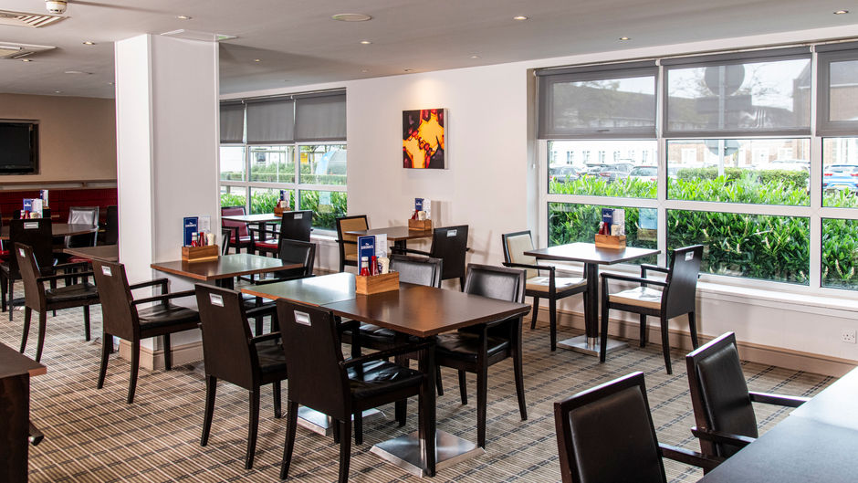 Holiday Inn Express Glasgow Airport Restaurant