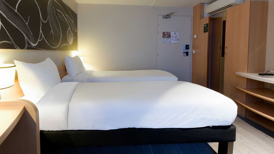 B&B HOTEL Reims Centre Erlon Room