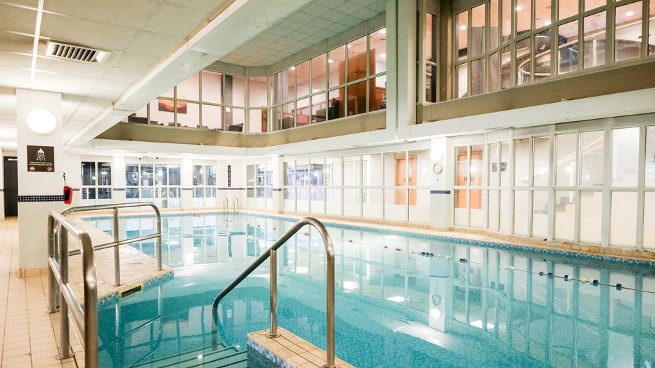 Sandman Signature Sheffield Quays Hotel Pool