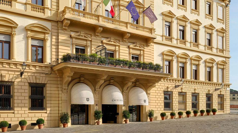 The Excelsior, a Luxury Collection Hotel Exterior