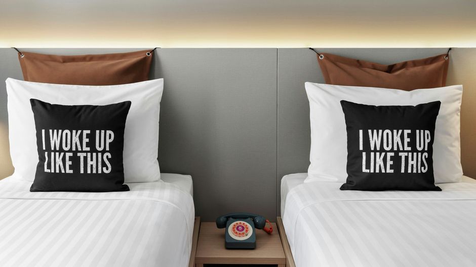 Moxy Alfragide Lisboa Room
