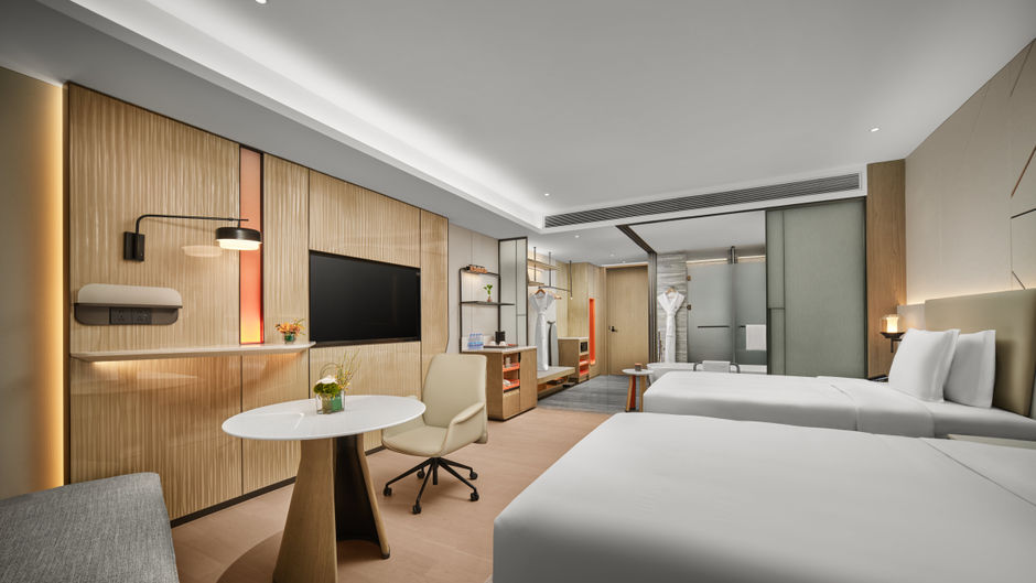 Crowne Plaza Torch High Tech b Room