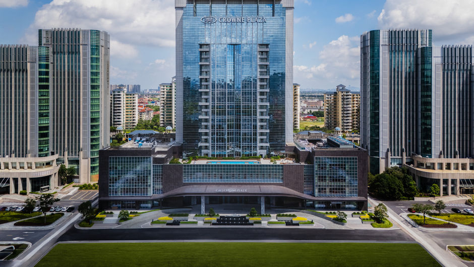 Crowne Plaza Torch High Tech b Exterior