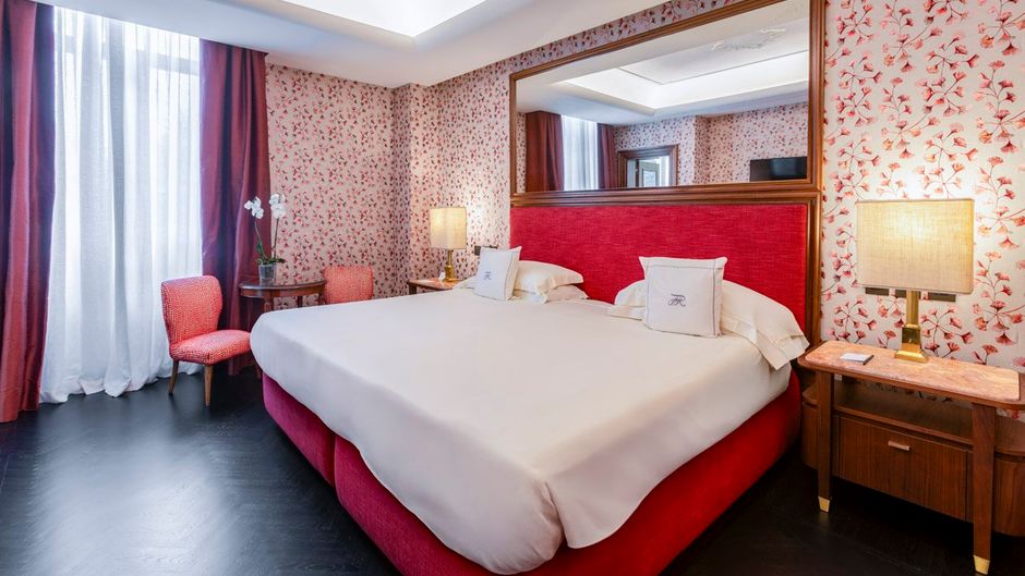 Hotel Regency Room