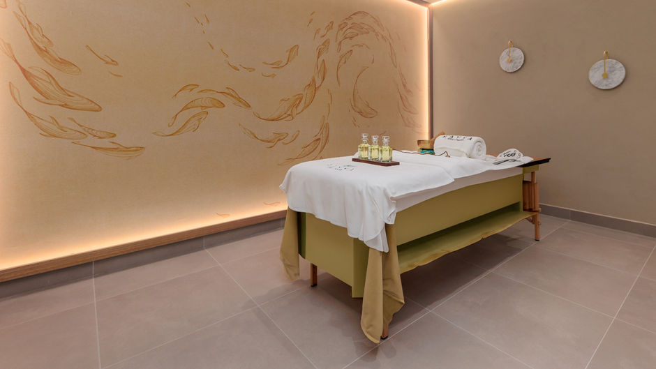 Holiday Inn Dubai Village Circl Spa