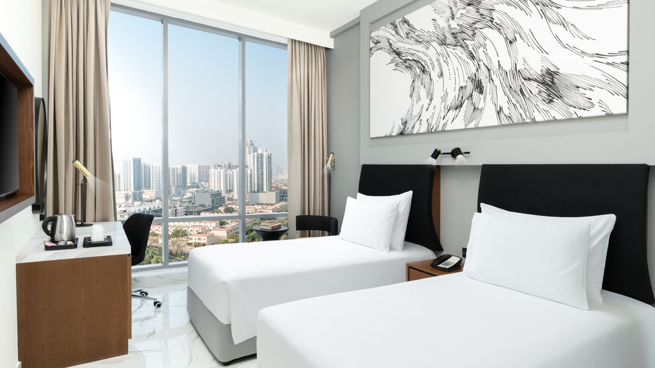 Holiday Inn Dubai Village Circl Room