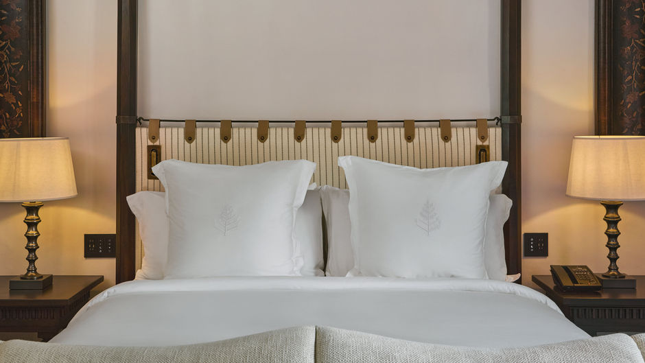 Four Seasons Hotel and Residences Room
