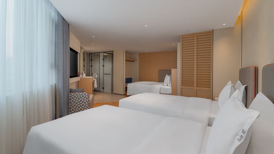 Holiday Inn Exp Kunming Railway Station Room