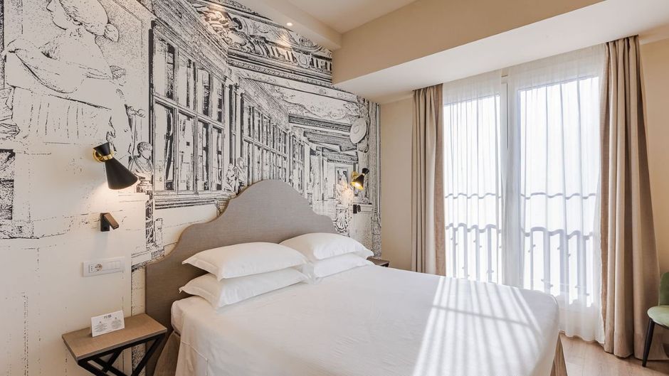 Mediterraneo Grand Hotel Room