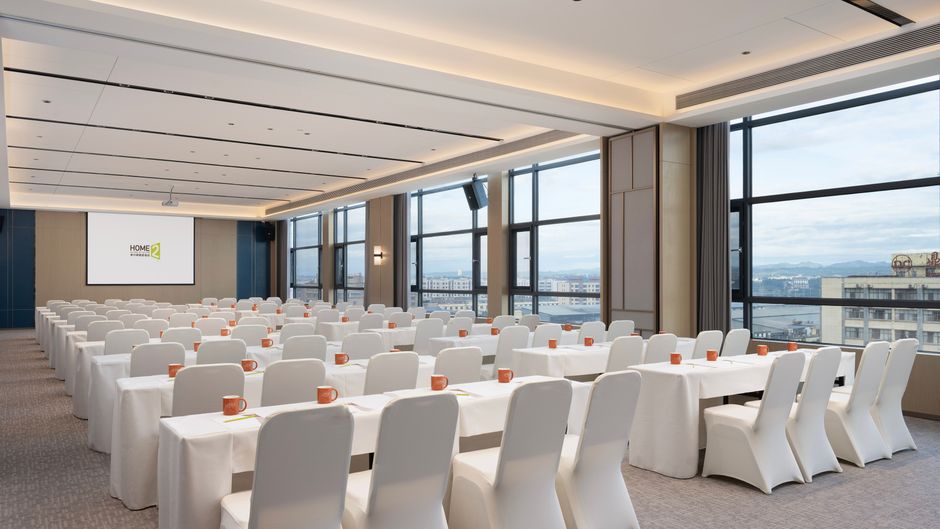 Home2 Hilton Qujing Luliang Meeting