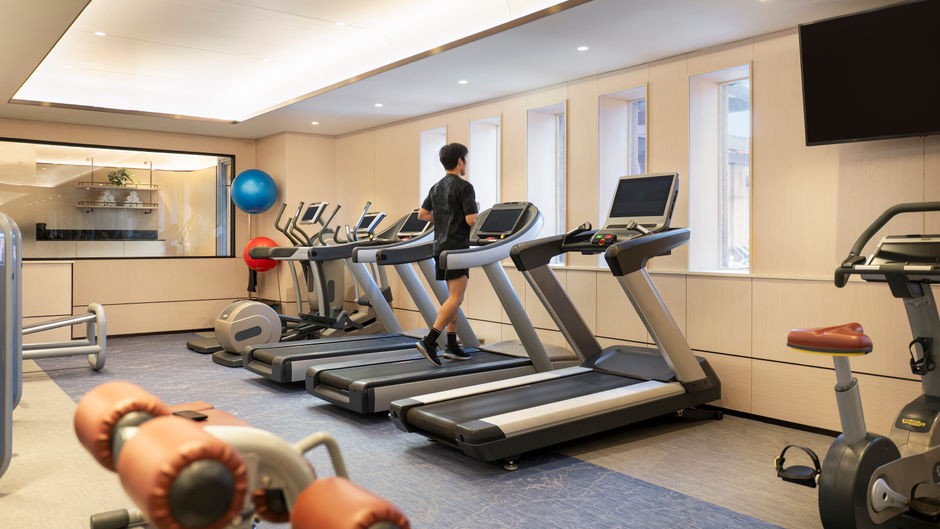 Crowne Plaza Bangkok Lumpini Park Health Club