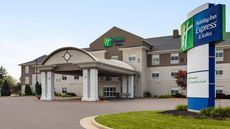 Holiday Inn Express & Suites N Fremont