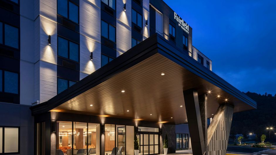 Fairfield Inn & Suites Marriott Exterior