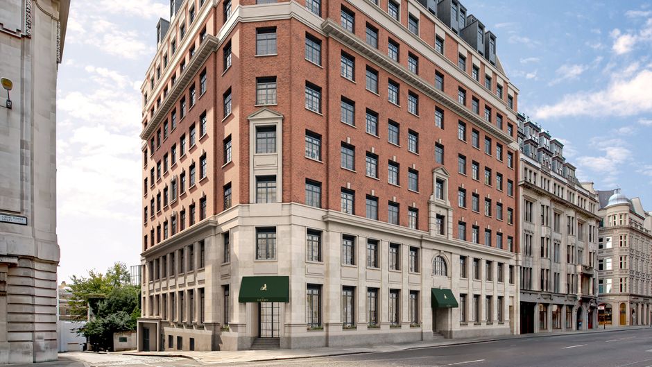 The Derby London City Exterior