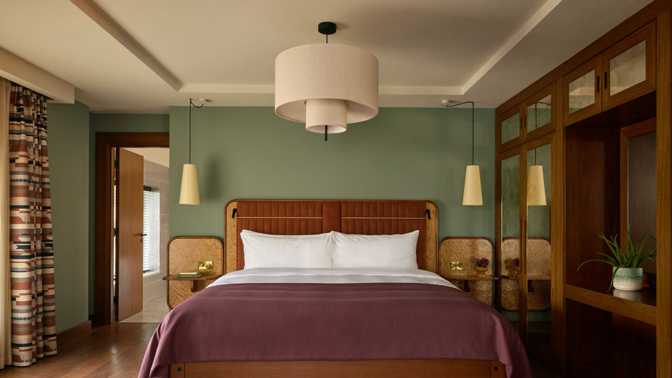 Sir Devonshire Square Suite