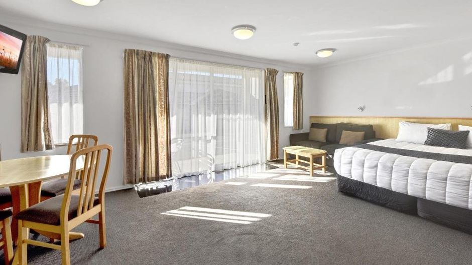 The Hotel Nelson Room